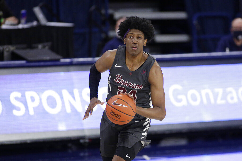 18. Chicago: Jalen Williams, Santa Clara, 6-6